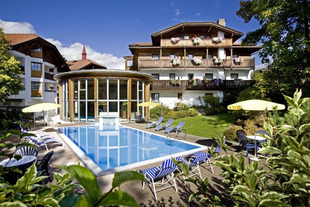 4 nap / 3 éjszaka 2 fő részére teljes ellátással Tirolban,  Ausztriában- Hotel Bon Alpina -   kupon